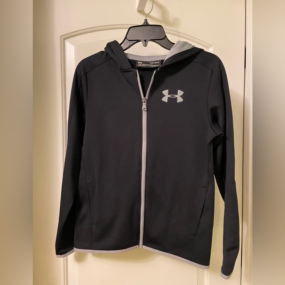 Under Armour boys zippered jacket size L